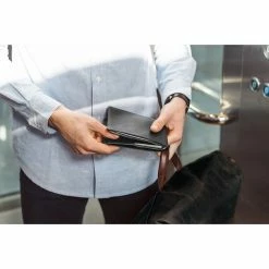 Bellroy Travel Wallet - RFID Bags & EDC
