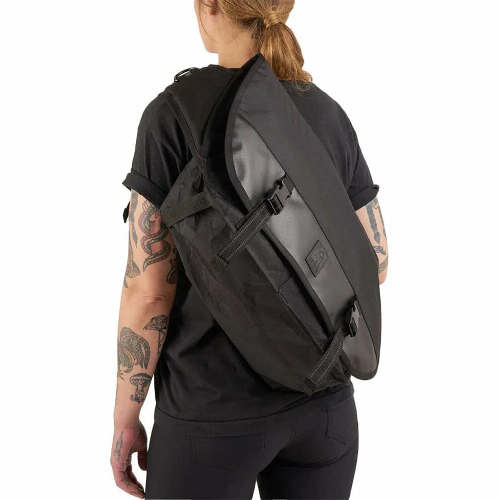 Chrome Industries Citizen Messenger Bag Bags & EDC
