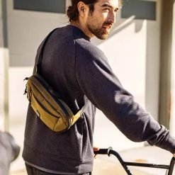 Chrome Industries Bags & EDC Ziptop Waistpack