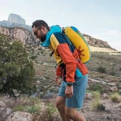 Cotopaxi Luzon 18L Backpack | Del Día Bags & EDC