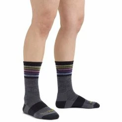 Darn Tough Kelso Micro Crew Lightweight W/ Cushion | Women's Clothing