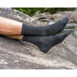 Darn Tough Clothing Light Hiker Micro Crew Lightweight | Cushion | Men's