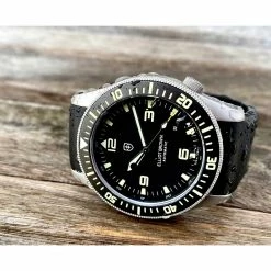 Elliot Brown Holton Professional | 101-A11-R01