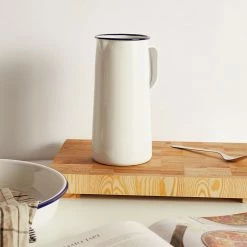 Falcon Enamelware Home, Garden & Cooking 3 Pint Jug