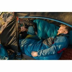 Kelty Cosmic 20° 550F Down Sleeping Bag | Women's Camping Kit