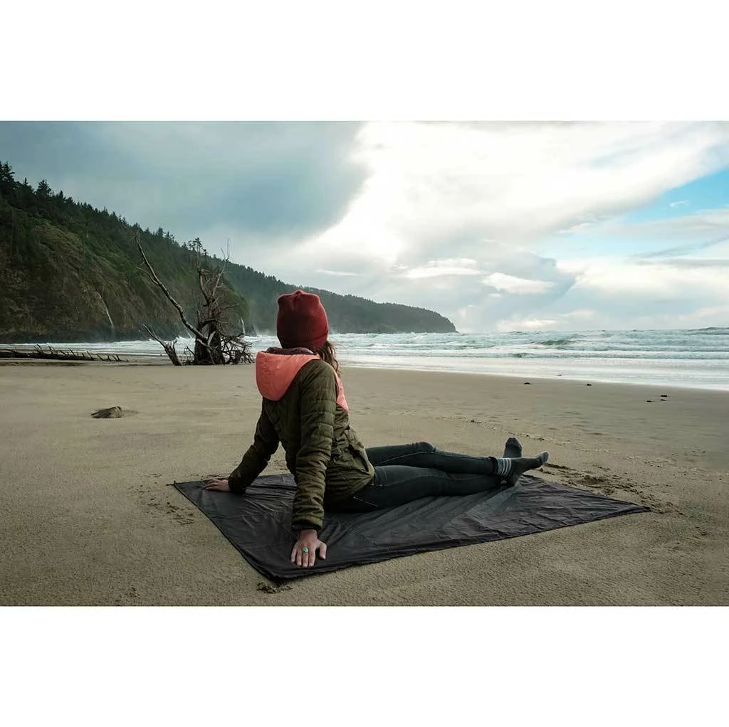 Matador Pocket Blanket