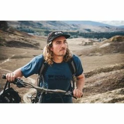 Mons Royale Velocity Trail Cap New