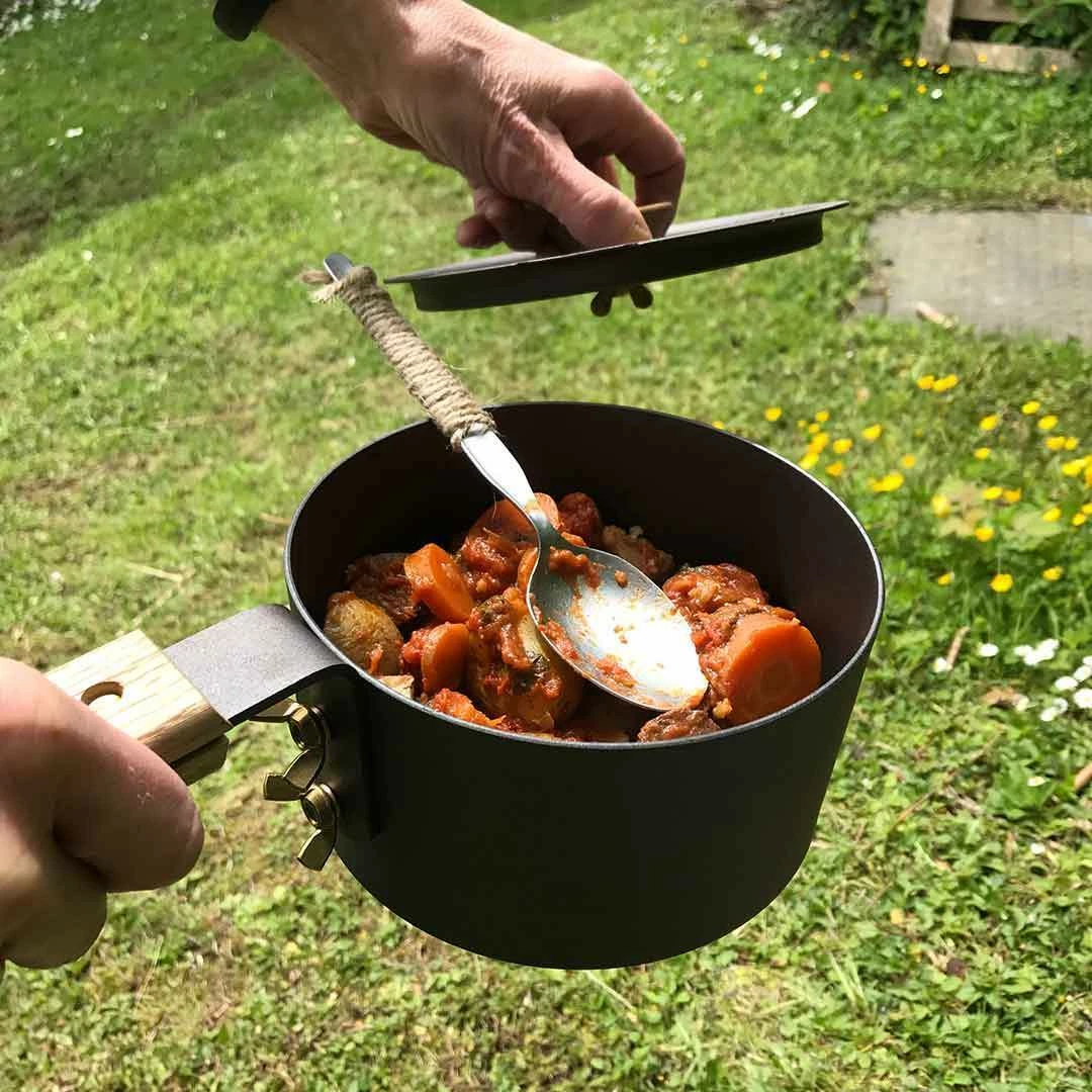 Netherton Foundry 6" Spun Iron Glamping Pot With Lid