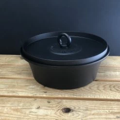 Netherton Foundry Dutch Oven With Hot Coals Lid