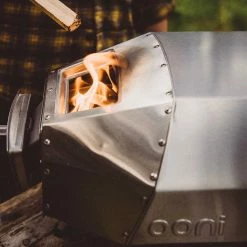 Ooni Karu Outdoor Pizza Oven