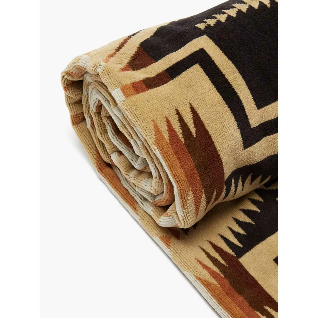 Pendleton Home, Garden & Cooking Oversized Jacquard Spa Towel | Harding