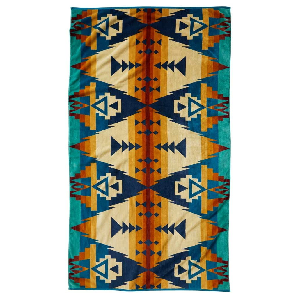 Pendleton Oversized Jacquard Spa Towel | Siskiyou Home, Garden & Cooking