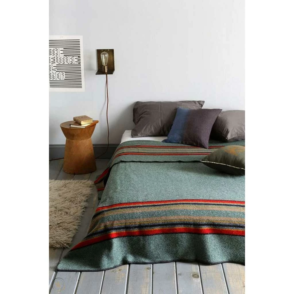 Pendleton Yakima Camp Blanket W/ Carrier Home, Garden & Cooking