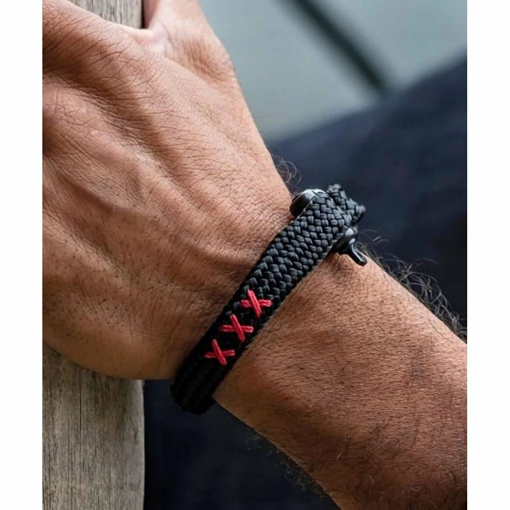 Pig & Hen Sharp Simon | Coat Of Arms