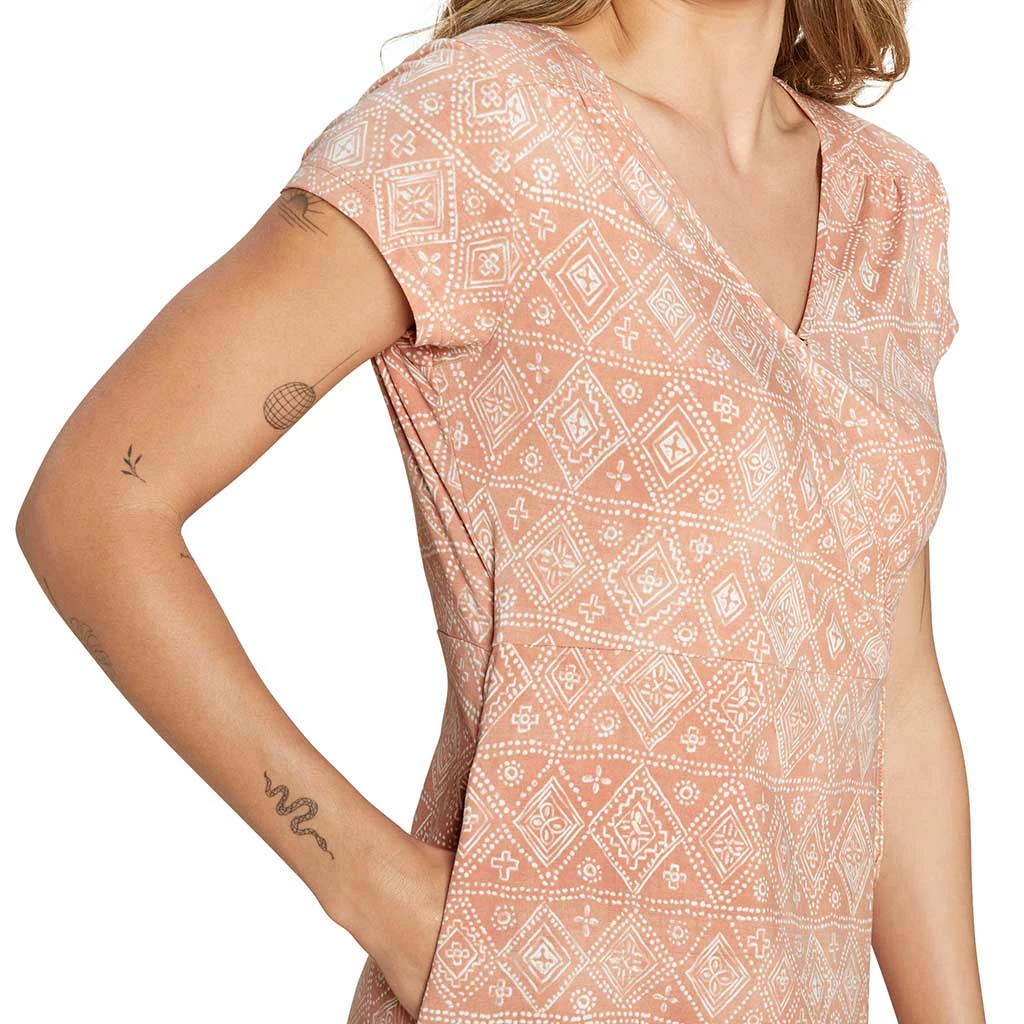 Sherpa Adventure Gear New Padma Wrap Dress