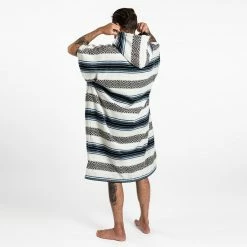 Slowtide Clothing Oso Changing Poncho | L/XL