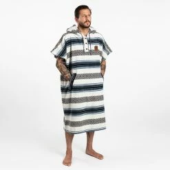Slowtide Clothing Oso Changing Poncho | L/XL