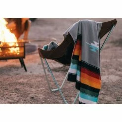 Slowtide Valen Blanket
