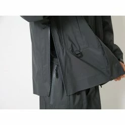 Snow Peak New 2.5L Rain Jacket