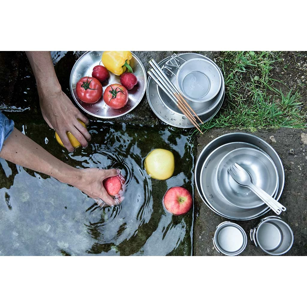 Snow Peak Camping Kit Tableware Set