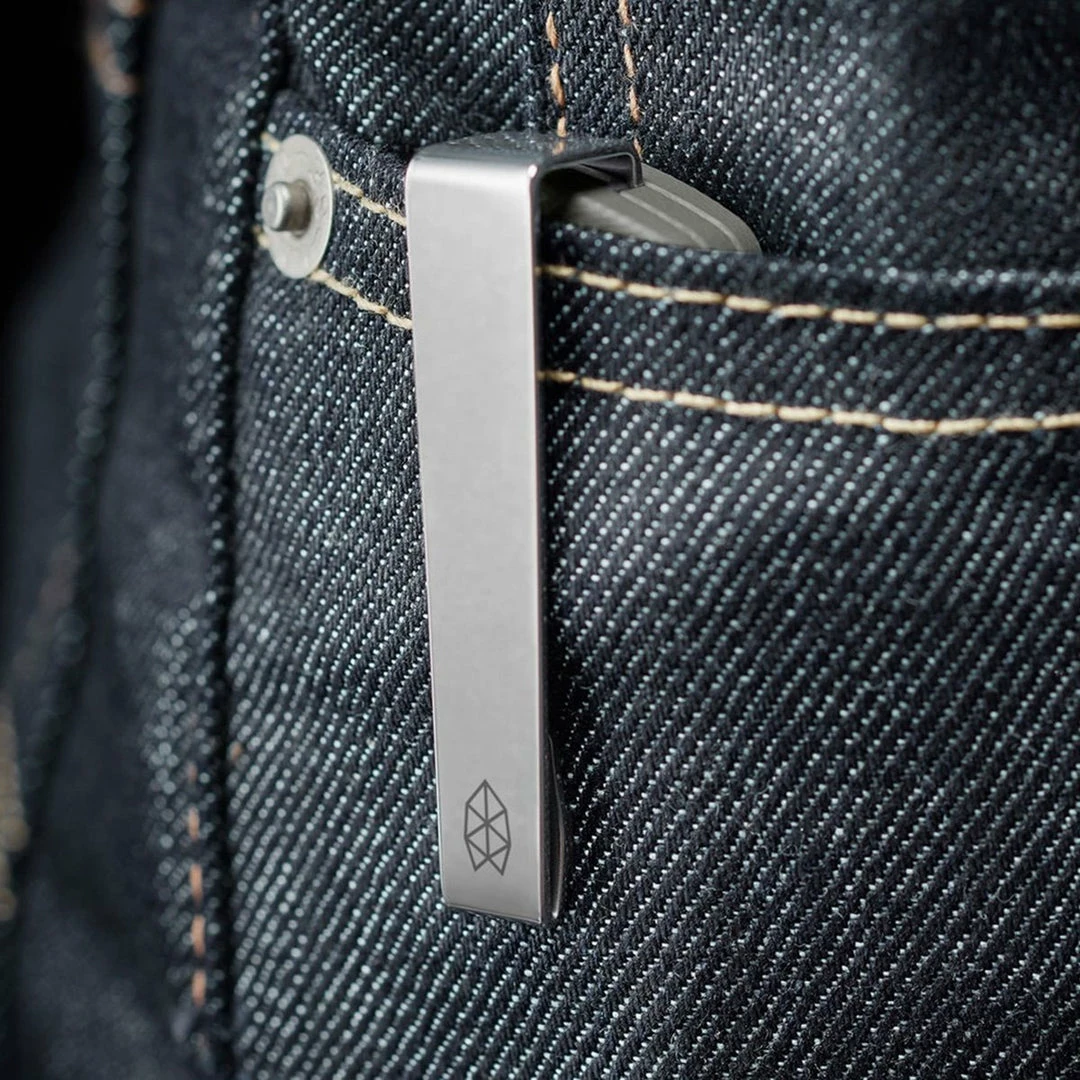 The James Brand The Carter