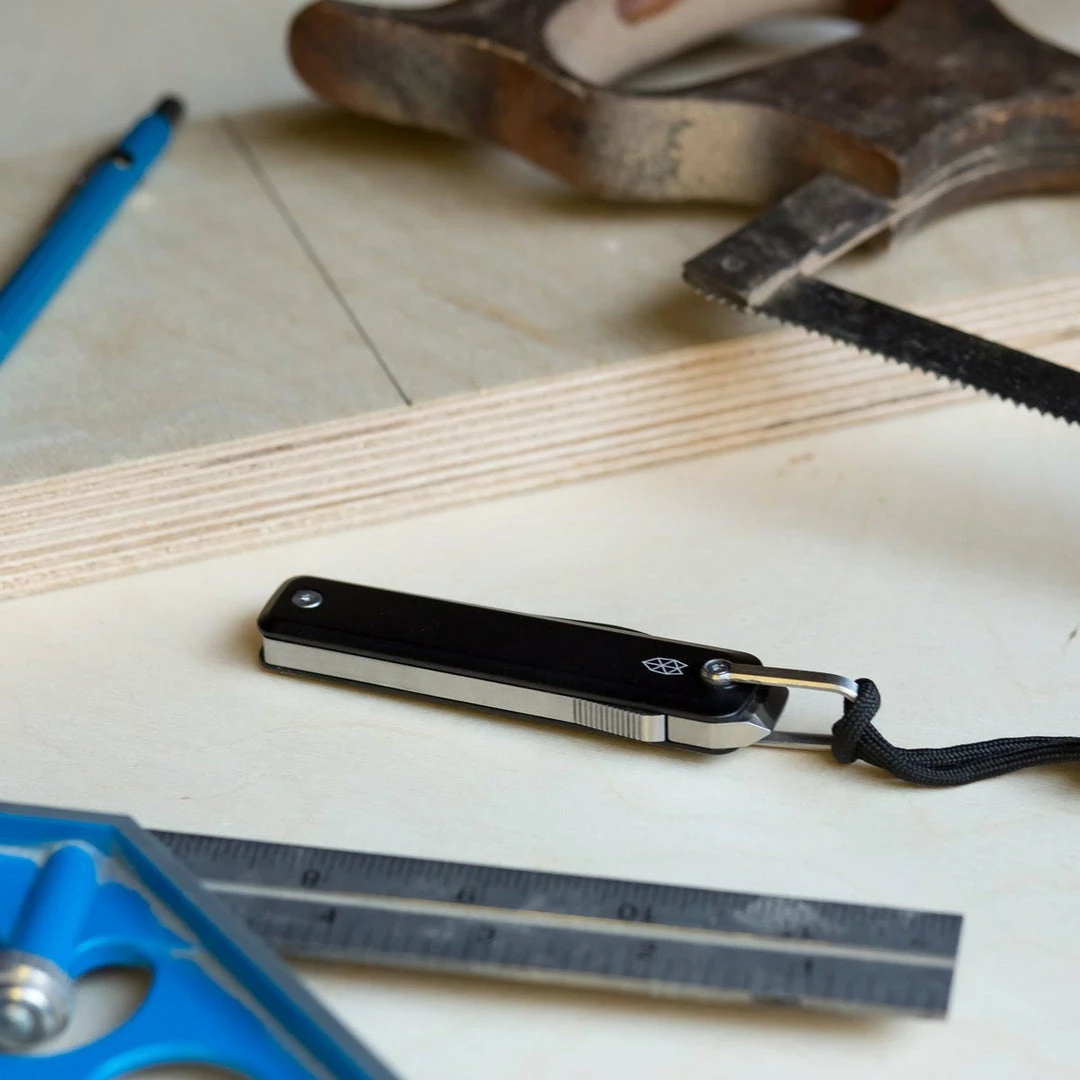 The James Brand The Ellis