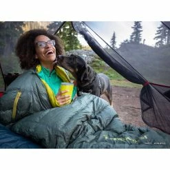 Therm-a-Rest Questar 20 Sleeping Bag Camping Kit