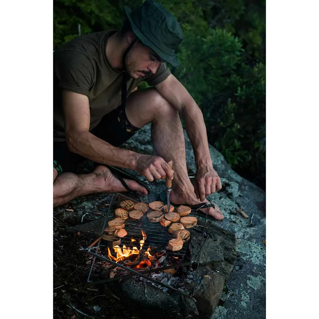 Wolf And Grizzly Camping Kit Grill With Fire Set